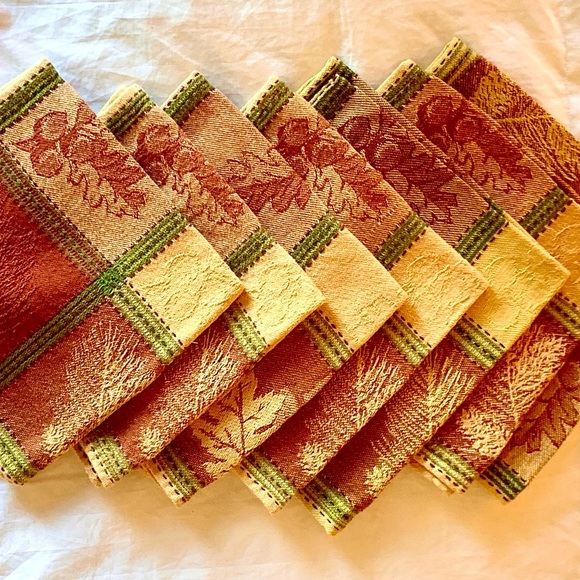 Fall leaves 🍁/holiday cotton napkins. Set of 8. - Picture 15 of 15